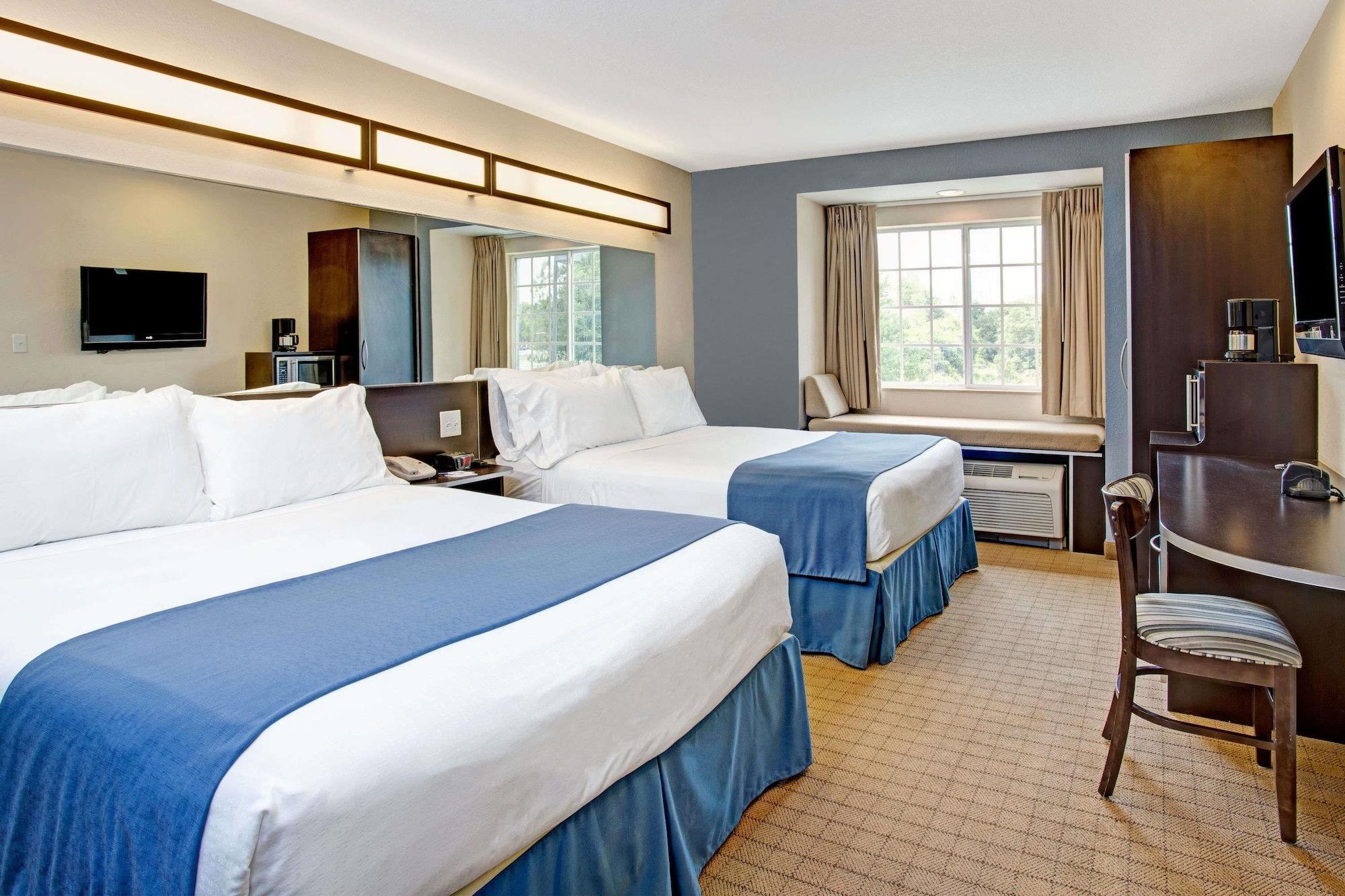 Microtel Inn & Suites By Wyndham Brooksville Ridge Manor Екстер'єр фото