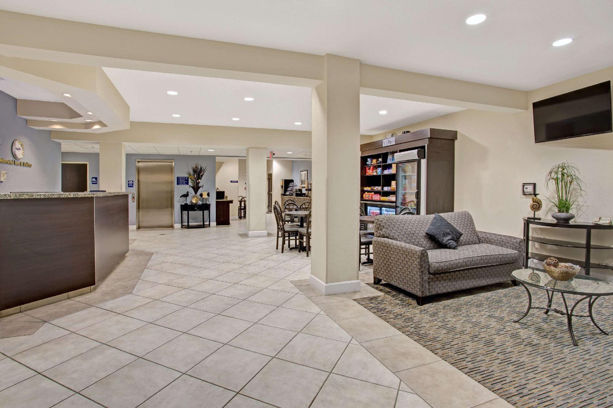 Microtel Inn & Suites By Wyndham Brooksville Ridge Manor Екстер'єр фото